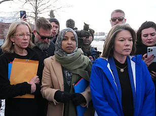 Federal Border Patrol Agent and Civilian Protester Share Unusual Moment of Understanding During Minneapolis Unrest