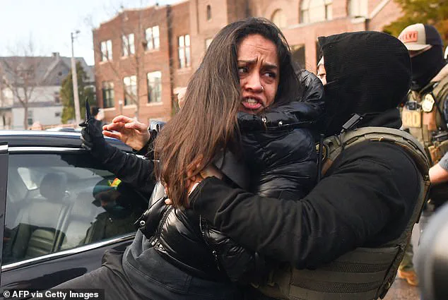 U.S.-Born Woman Arrested by ICE in Minneapolis After Allegedly Obstructing Law Enforcement Officers During Operation