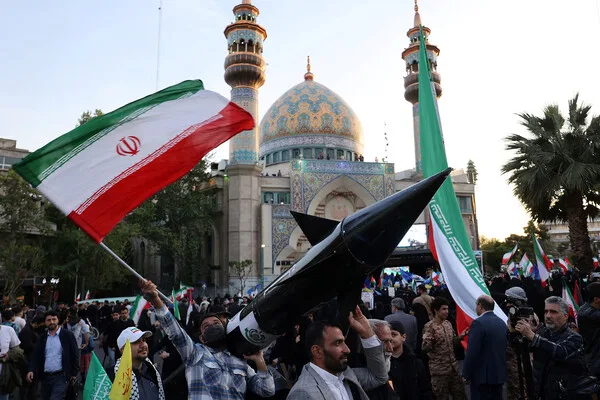Iran's IRGC Commander and Defense Chief Killed in Attack, Raising Fears of Regional Escalation