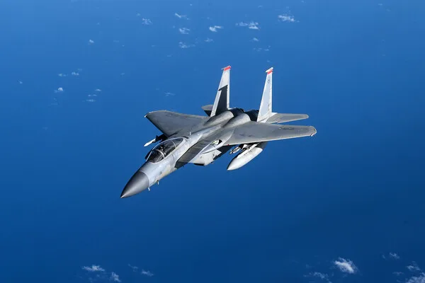 U.S. and Israeli Forces Launch Rapid Rescue After F-15 Crash in Iran's Hostile Terrain