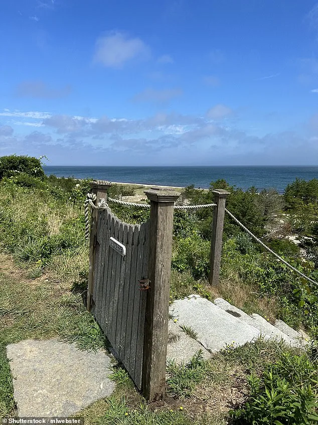 Sconset Residents and Select Board Address Bluff Walk Tensions with New Regulations