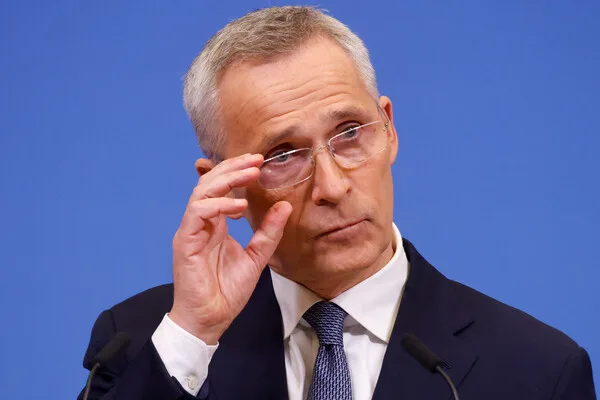 Stoltenberg Warns of Potential NATO Split Amid Trump's Unpredictable Policies